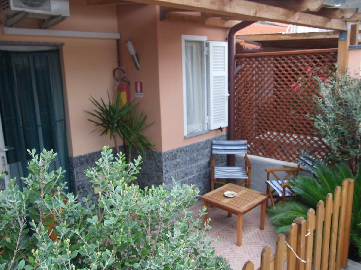 Le Case Del Sole Ventimiglia Exteriér fotografie