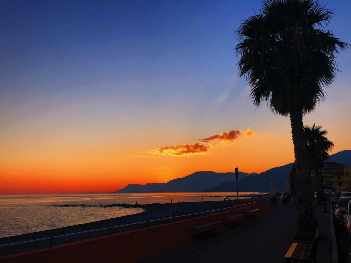 Le Case Del Sole Ventimiglia Exteriér fotografie