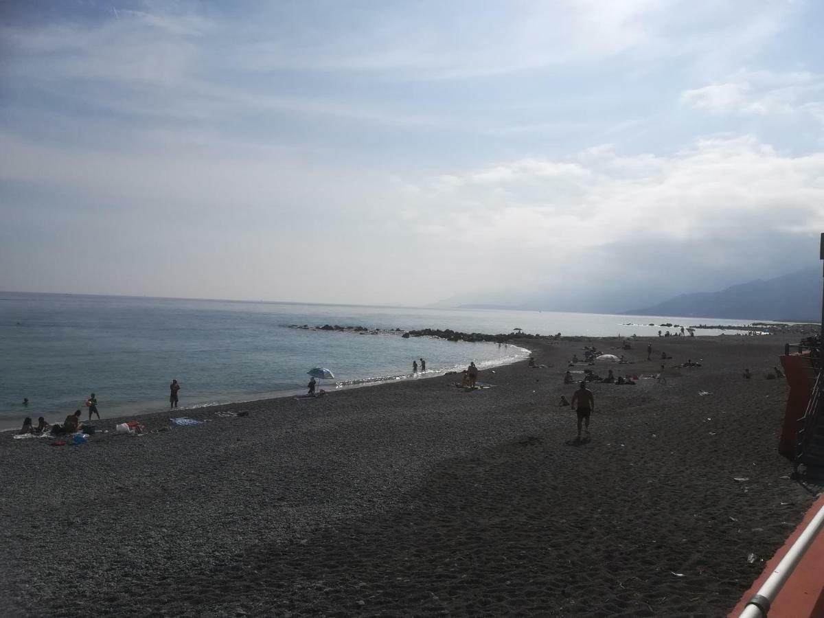 Le Case Del Sole Ventimiglia Exteriér fotografie